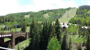 Exclusive Ski In, Ski Out 4 Bedroom Vacation Rental With Hot Tubs And Heated Outdoor Pool In Lionshead Village